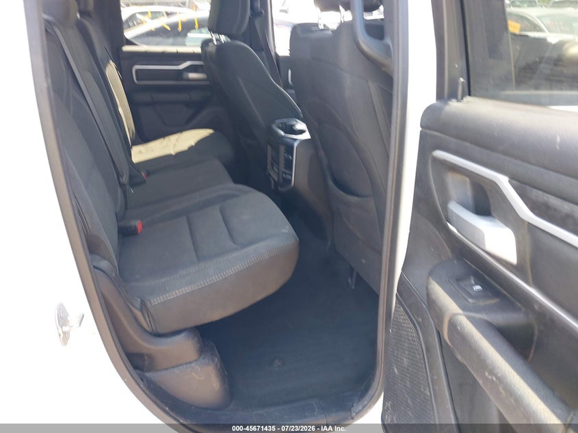 2022 RAM 1500 auction photo 8