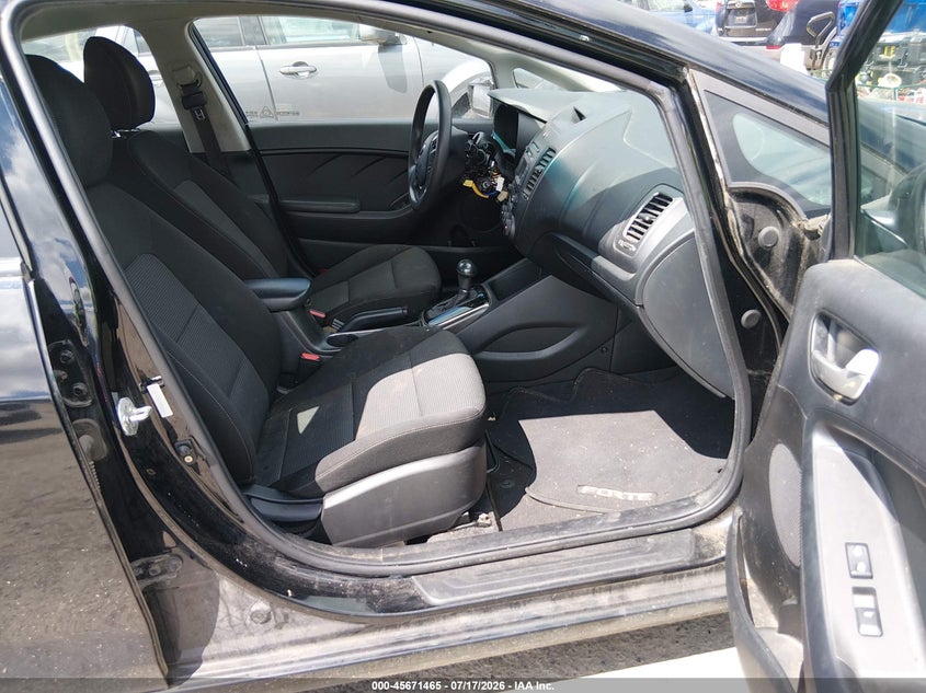 2017 KIA FORTE auction photo 5