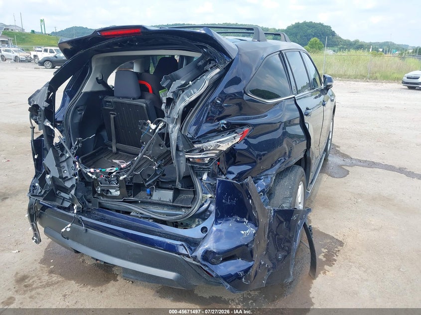 TOYOTA HIGHLANDER - zdjęcie 18