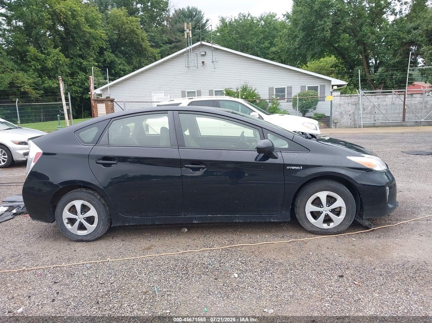 2015 Toyota Prius Two VIN: JTDKN3DUXF1915921 Lot: 45671565