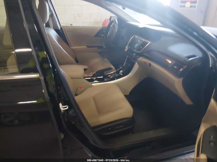 2017 HONDA ACCORD HYBRID auction photo 5