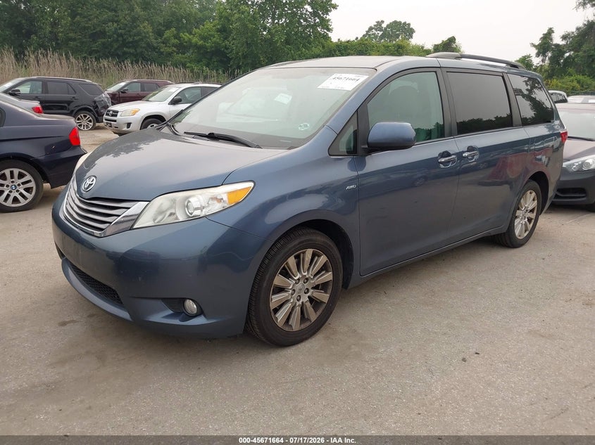 5TDDZ3DC3HS162386 2017 Toyota Sienna Xle 7 Passenger photo 1