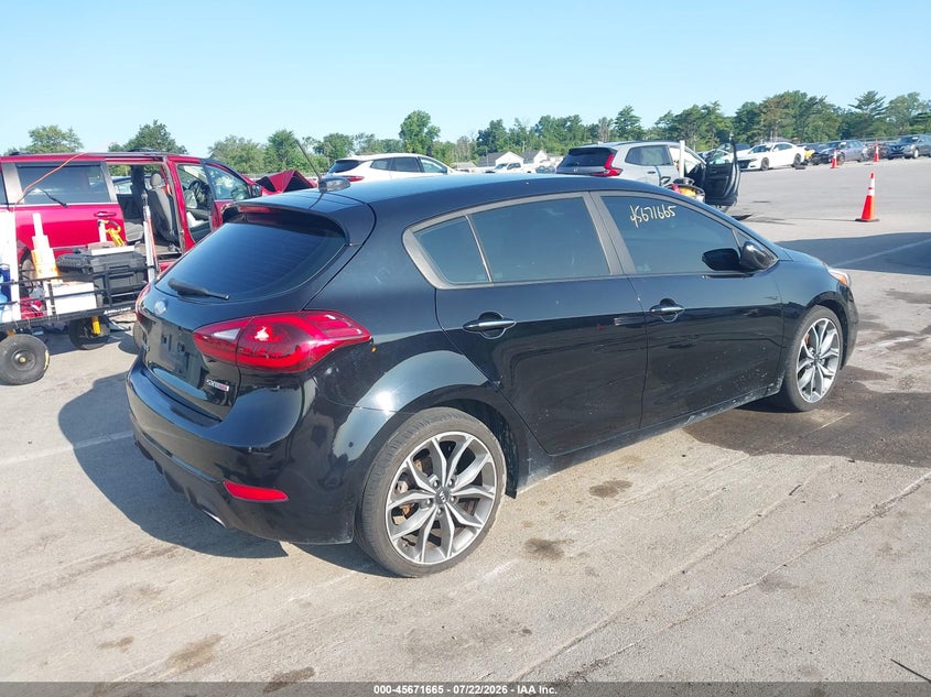 2017 KIA FORTE auction photo 4