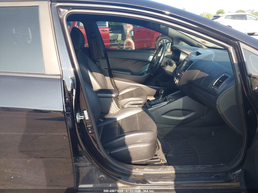 2017 KIA FORTE auction photo 5