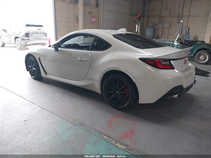 2024 TOYOTA GR86 auction photo 3