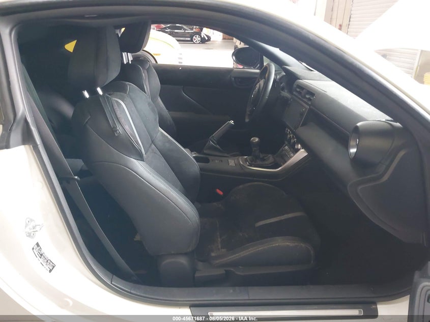 2024 TOYOTA GR86 auction photo 5