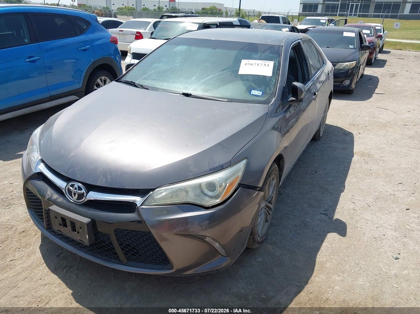 TOYOTA CAMRY - zdjęcie 2