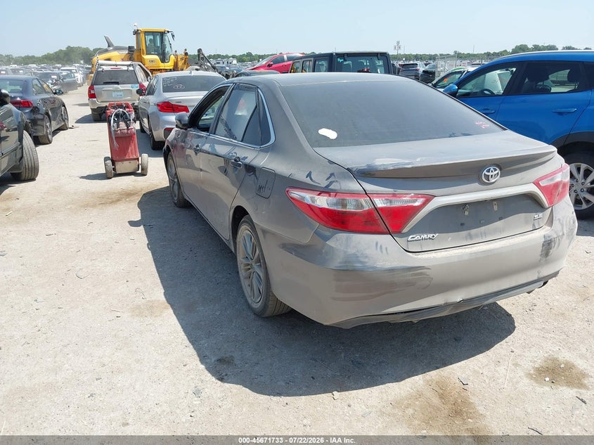 TOYOTA CAMRY - zdjęcie 3