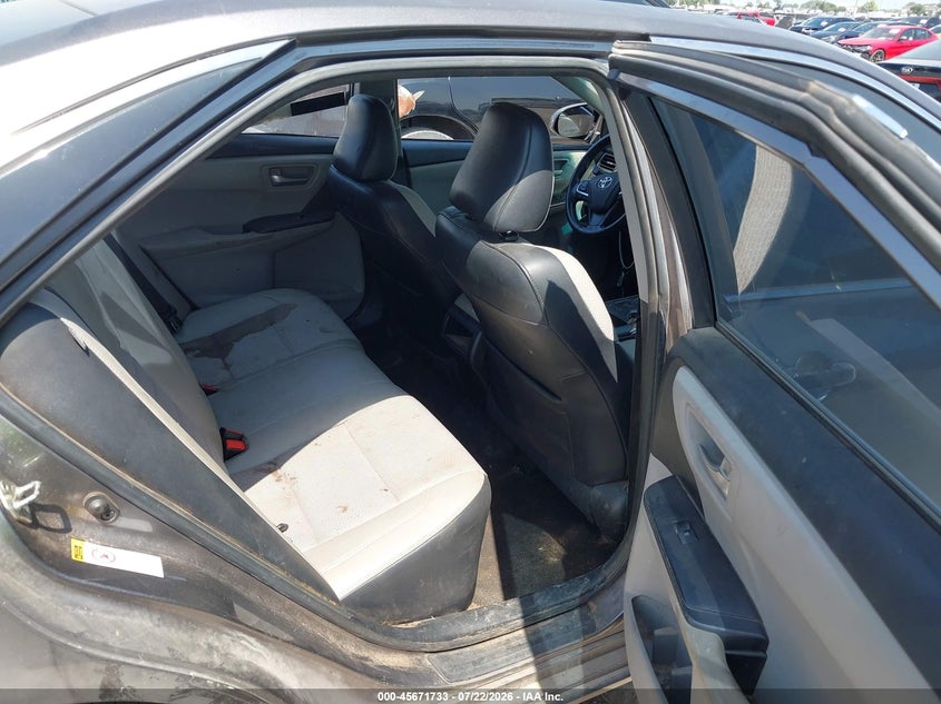 TOYOTA CAMRY - zdjęcie 8