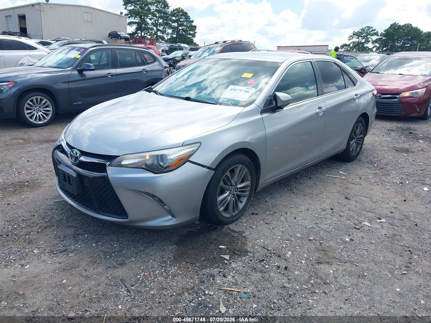 2015 Toyota Camry, Right Side, IAAI, VIN 4T1BF1FKXFU079681 — photo 2