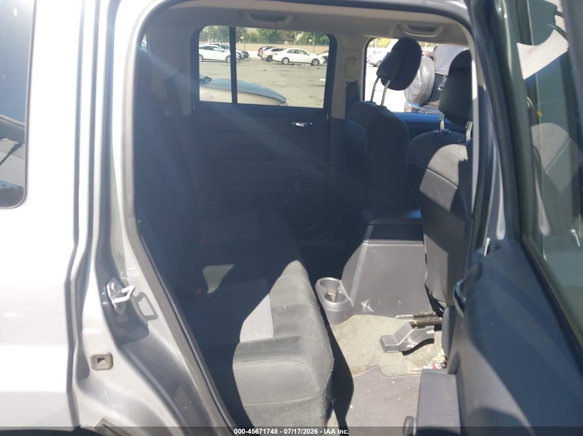 2017 JEEP PATRIOT auction photo 8