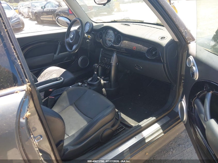 2006 MINI COOPER S auction photo 5