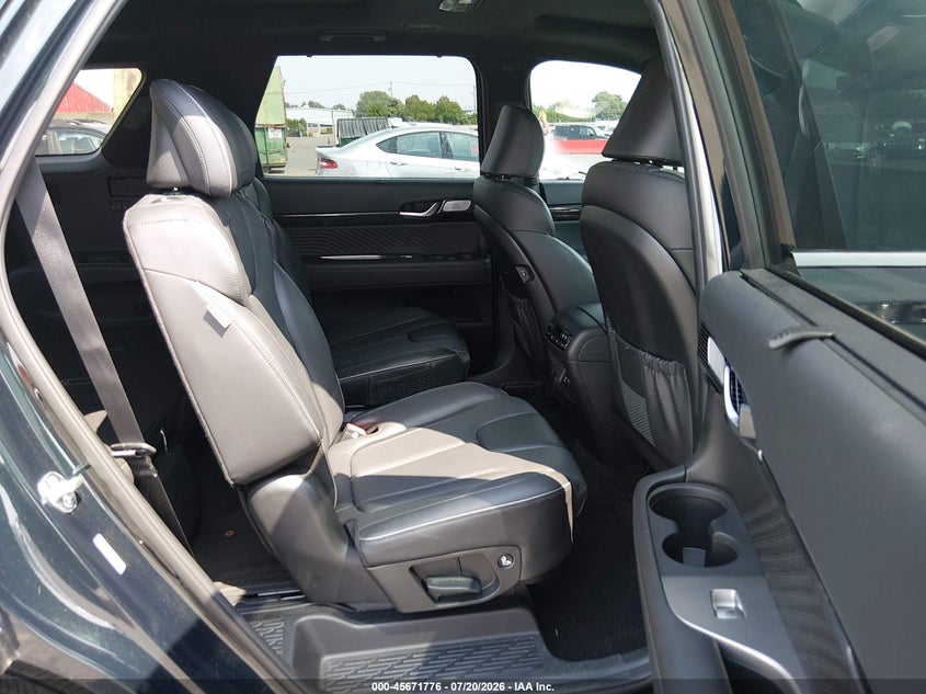 2025 HYUNDAI PALISADE auction photo 8