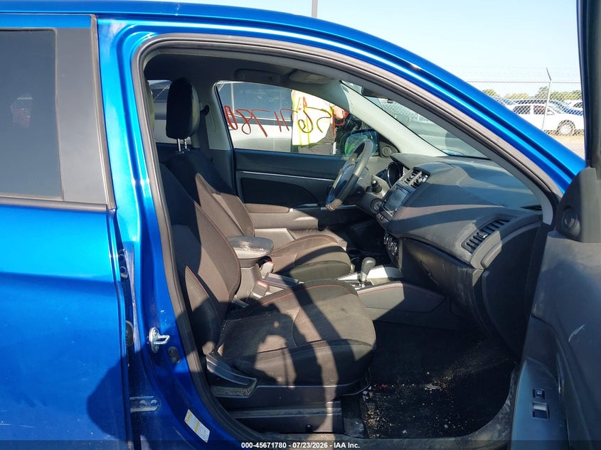 MITSUBISHI OUTLANDER SPORT 2018 VIN JA4AR3AU5JU008371