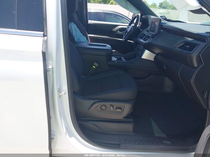 2024 CHEVROLET TAHOE auction photo 5
