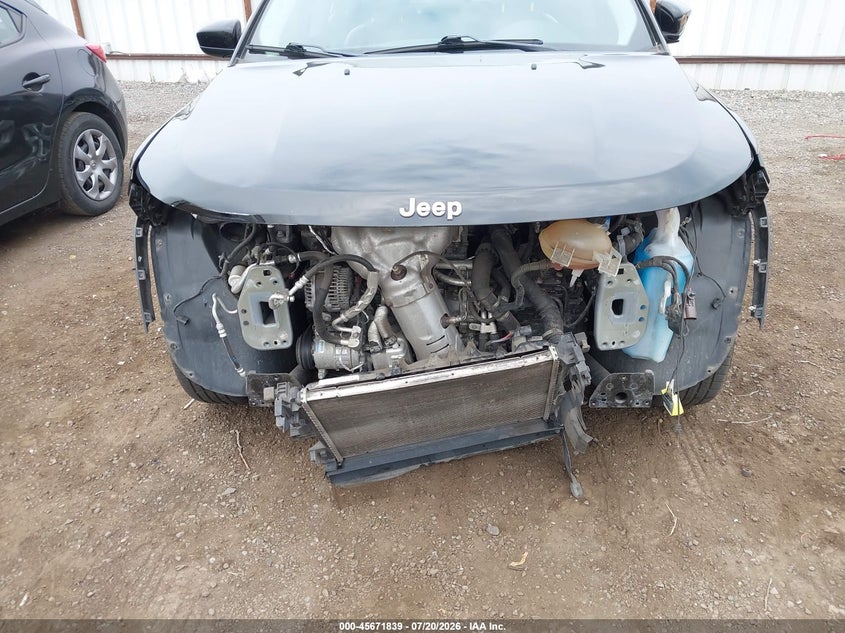 2018 Jeep Compass Latitude Fwd VIN: 3C4NJCBB7JT233607 Lot: 45671839