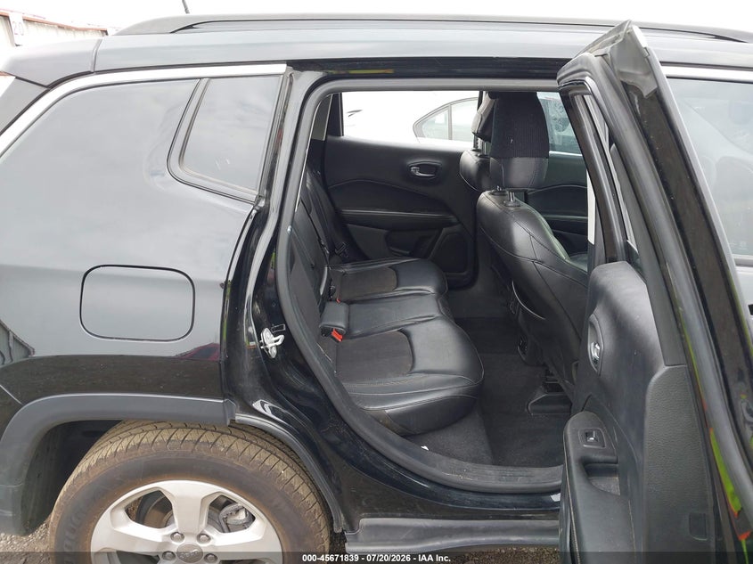 2018 Jeep Compass Latitude Fwd VIN: 3C4NJCBB7JT233607 Lot: 45671839