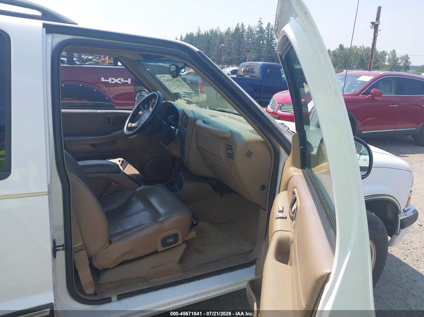 1998 CHEVROLET BLAZER auction photo 5