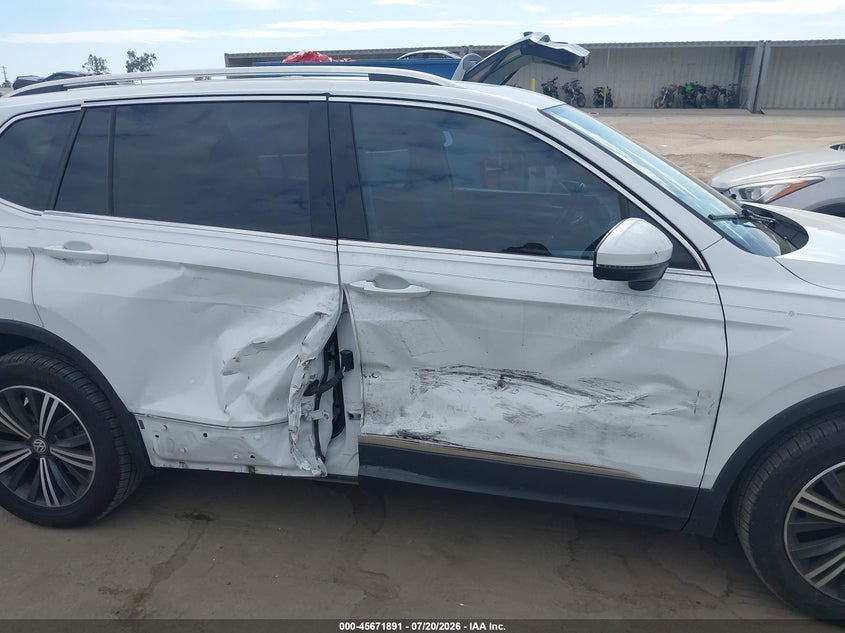 2018 VOLKSWAGEN TIGUAN auction photo 6