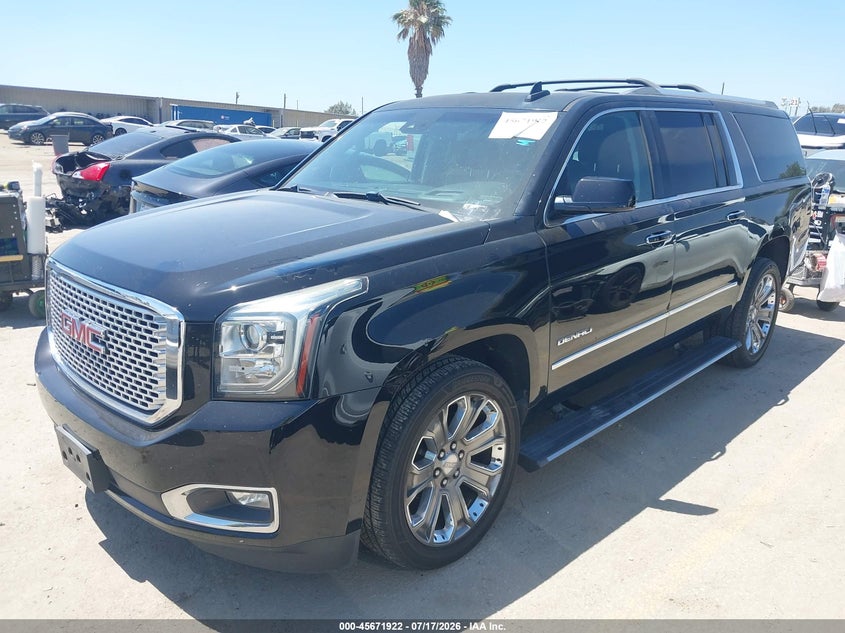 2016 GMC YUKON XL auction photo 2