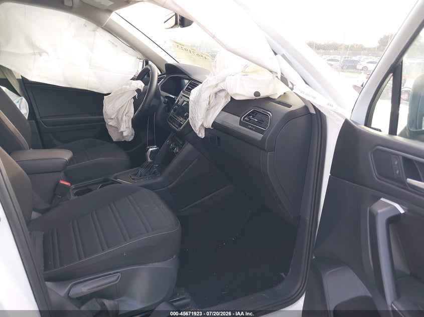 2024 VOLKSWAGEN TIGUAN 2.0T S · Фото 5