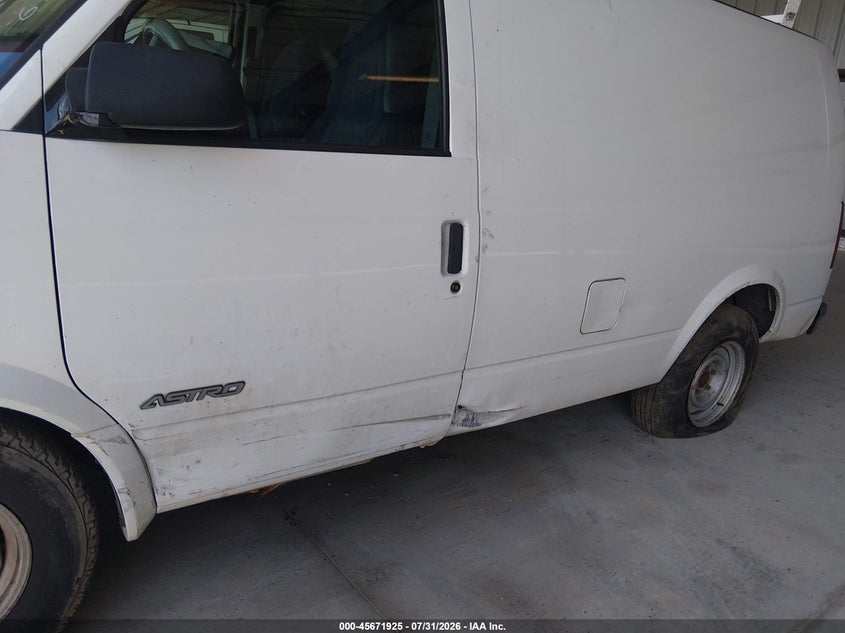 2001 CHEVROLET ASTRO auction photo 6