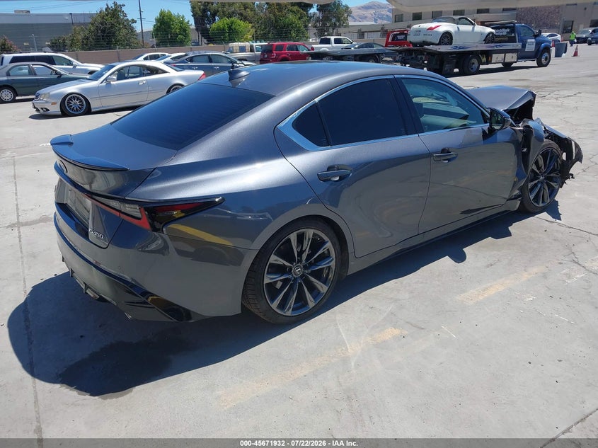 2021 LEXUS IS 350 — zdjęcie 4