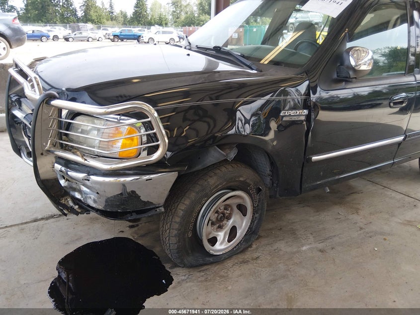 1997 Ford Expedition Eddie Bauer/Xlt VIN: 1FMFU18L6VLB81884 Lot: 45671941