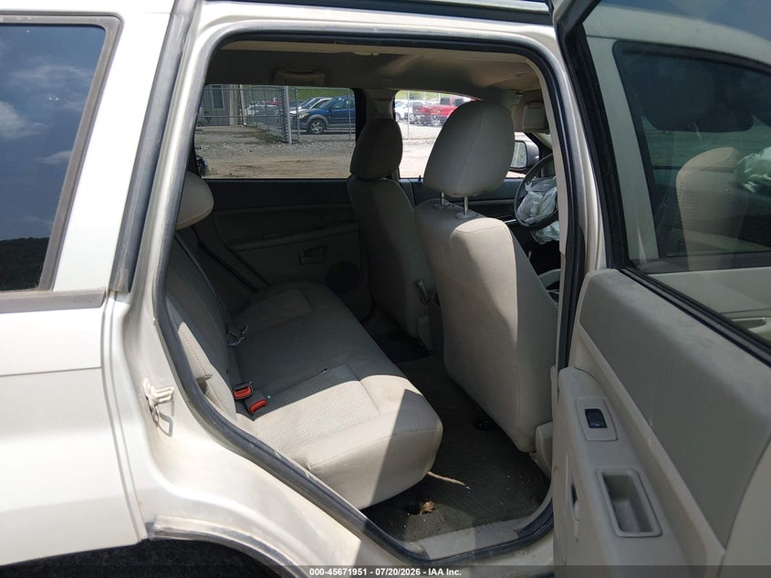2007 Jeep Grand Cherokee Laredo VIN: 1J8GR48K37C624782 Lot: 45671951