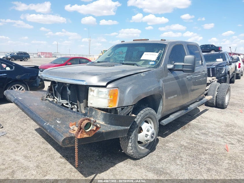 2014 GMC SIERRA 3500HD auction photo 2