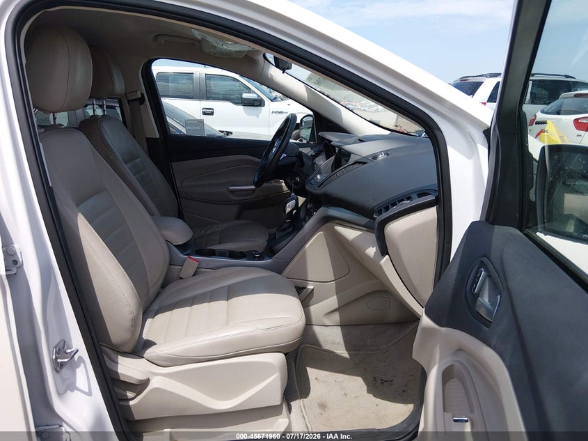 2016 FORD ESCAPE auction photo 5