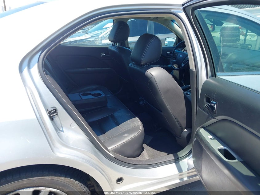 2011 FORD FUSION auction photo 8