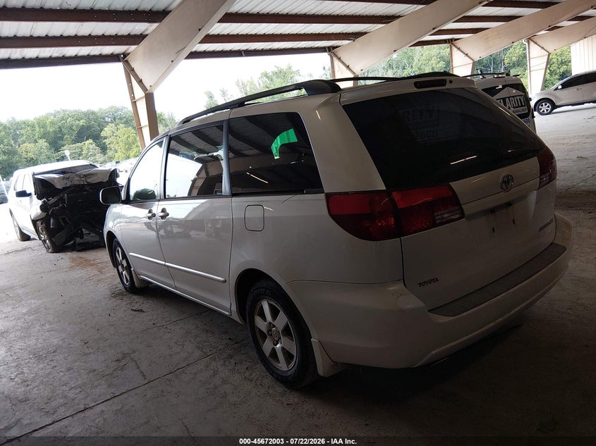 2004 TOYOTA SIENNA auction photo 3