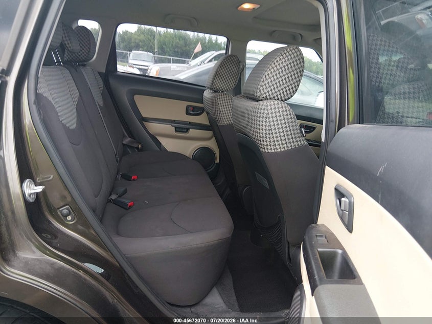 2011 Kia Soul ! VIN: KNDJT2A22B7281073 Lot: 45672070
