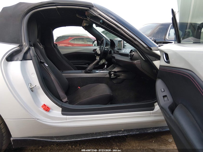 2017 MAZDA MX-5 MIATA auction photo 5