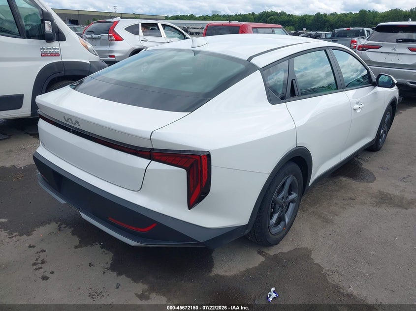 Vin: 3kpft4de0se236687, lot: 46170751, kia k4 lxs 20254