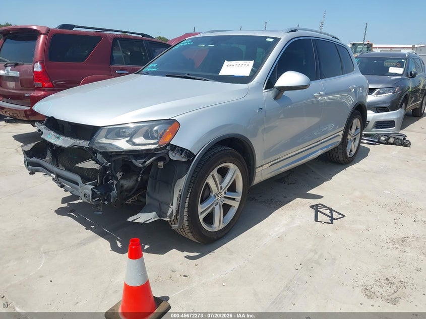 2014 Volkswagen Touareg 3.6L R-Line VIN: WVGDF9BP6ED003690 Lot: 45672273