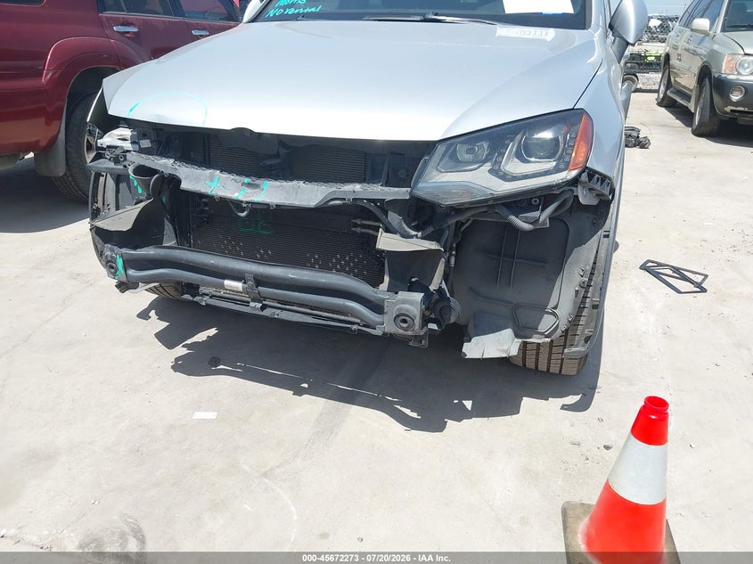 2014 Volkswagen Touareg 3.6L R-Line VIN: WVGDF9BP6ED003690 Lot: 45672273