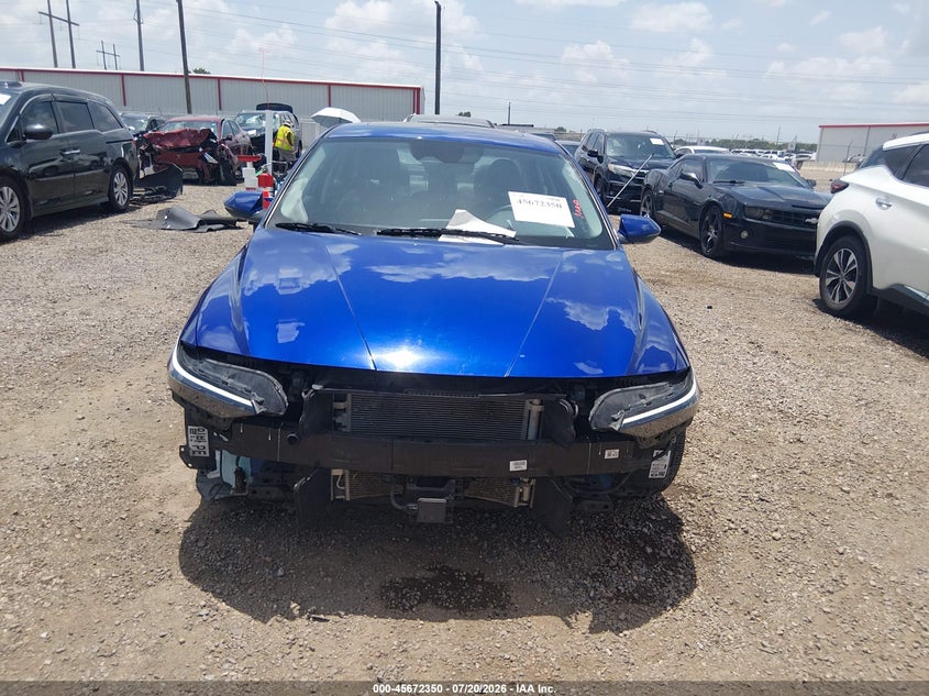 2025 HYUNDAI ELANTRA HYBRID LIMITED — Photo 13