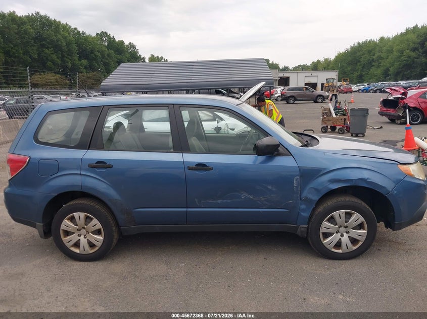 2010 Subaru Forester 2.5X VIN: JF2SH6AC2AH747004 Lot: 45672368
