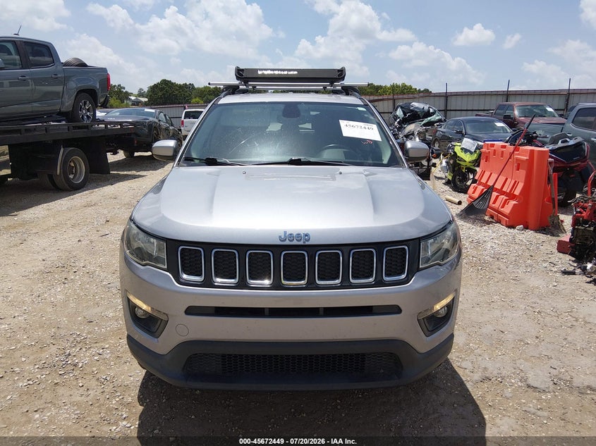 2018 Jeep Compass Latitude 4X4 VIN: 3C4NJDBB7JT114140 Lot: 45672449