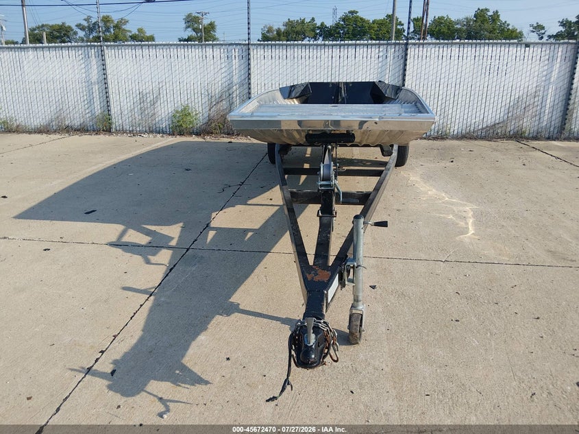 2009 BLAZER 17' BOAT & TRAILER auction photo 6