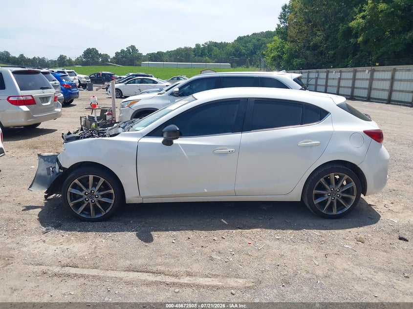 2018 Mazda Mazda3 Touring VIN: 3MZBN1L32JM241415 Lot: 45672508