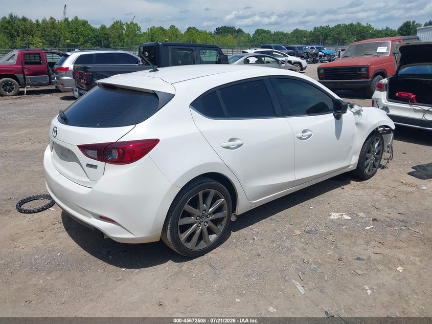 2018 Mazda Mazda3 Touring VIN: 3MZBN1L32JM241415 Lot: 45672508
