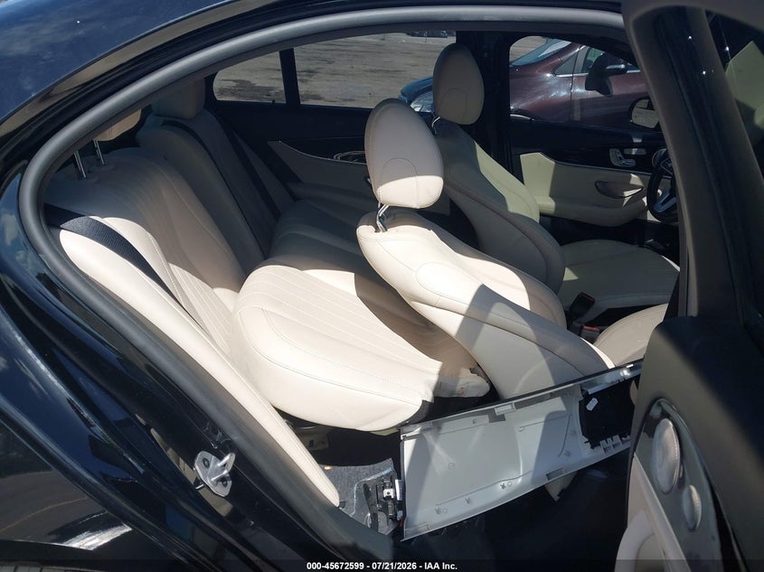 2019 Mercedes-Benz E 300 VIN: WDDZF4JB3KA516885 Lot: 45672599