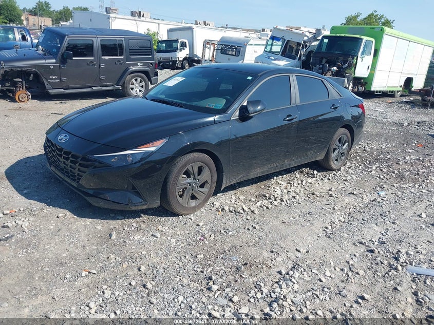 2023 HYUNDAI ELANTRA auction photo 2
