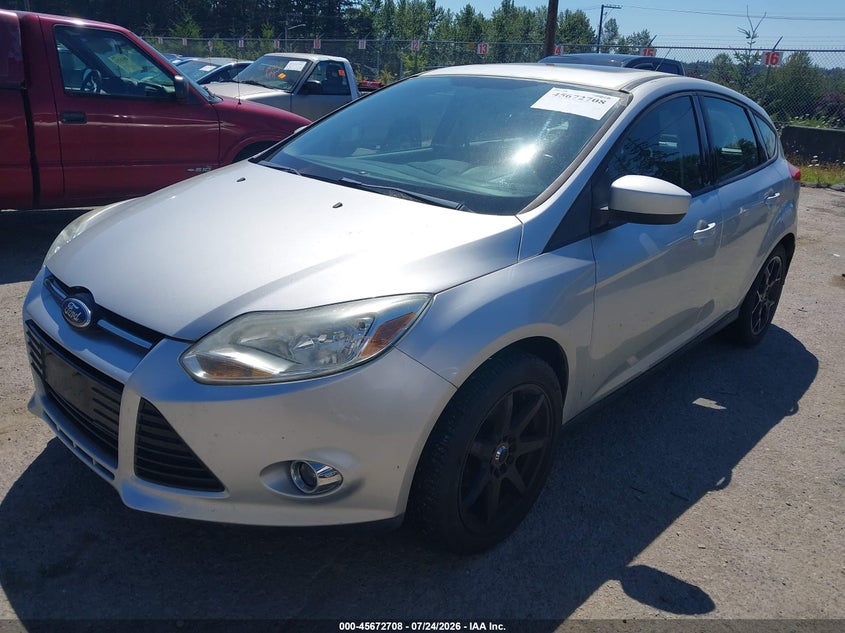 Vin: 1fahp3k23cl195549, lot: 46171308, ford focus se 20122