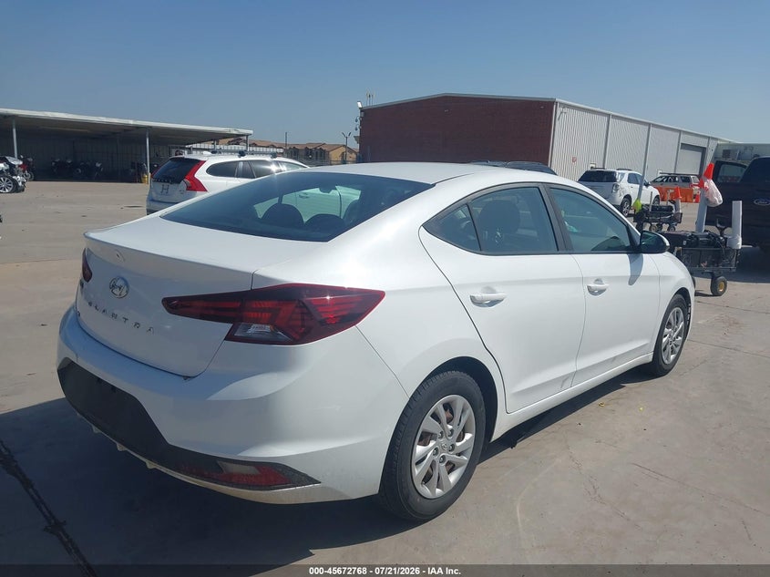 2020 HYUNDAI ELANTRA auction photo 4