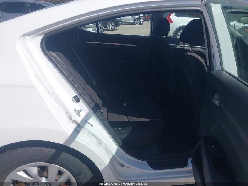 2020 HYUNDAI ELANTRA auction photo 8