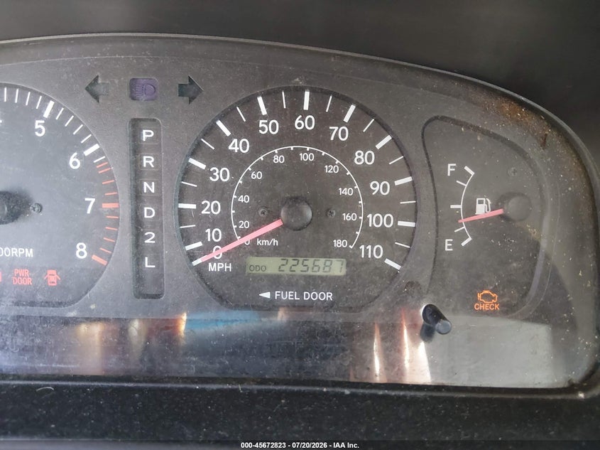 2000 TOYOTA SIENNA auction photo 7